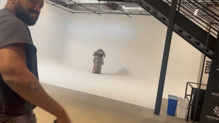 Kanye Brings Paparazzi Into Studio for Impromptu ‘All-Fur’ Bianca Shoot