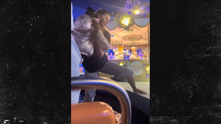Mom Carries Youngsters Off Disneyland Paris ‘It is a Small World’ Trip