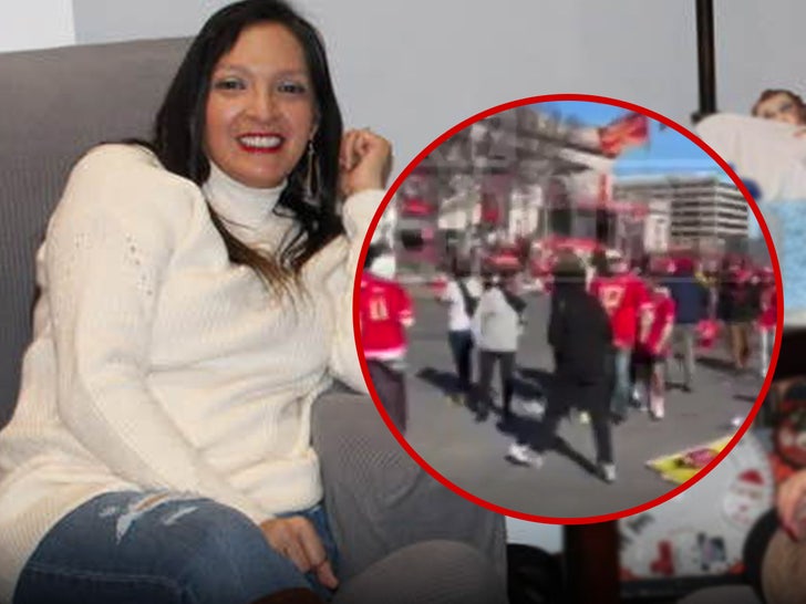 Kansas Mom Dies in Chiefs Tremendous Bowl Parade Taking pictures
