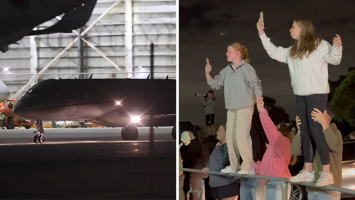 Taylor Swift Lands in Melbourne Forward of Exhibits, Followers Cheer Exterior Airport