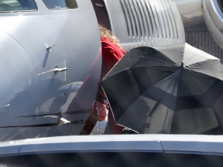 Taylor Swift Leaving Las Vegas After Travis Kelce Tremendous Bowl Win