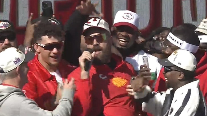Travis Kelce Drunkenly Sings Garth Brooks Onstage At Chiefs’ Tremendous Bowl Rally