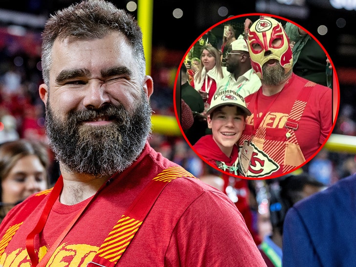 Jason Kelce Working With Teen’s Household To Return Tremendous Bowl Luchador Masks