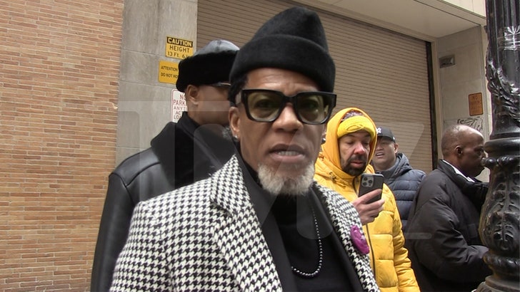 D.L. Hughley Stands by Mo’Nique Feedback, Not Seeking to Reconcile
