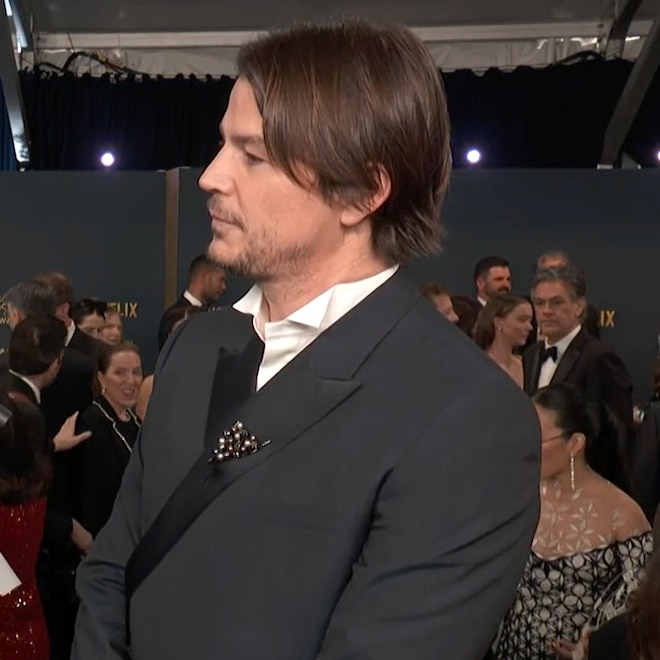 Oppenheimer’s Josh Hartnett Gives Rare Interview at SAG Awards