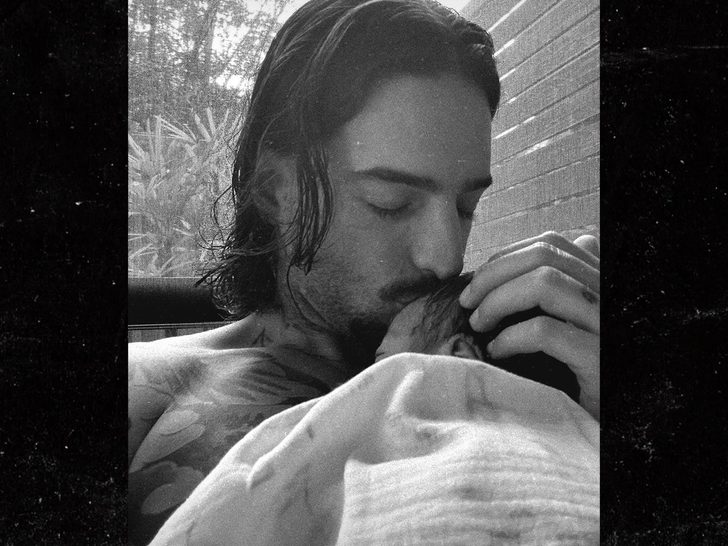 Maluma and Girlfriend Welcome New child Child Woman
