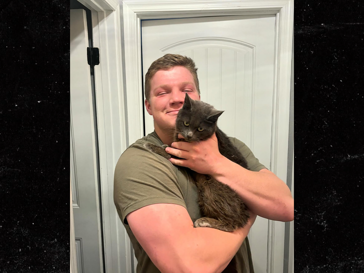 ‘Sister Wives’ Followers Donate 1000’s to Cat Orgs in Garrison Brown’s Honor