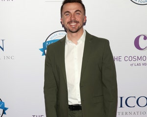 Frankie Muniz ‘Walked Off the Set’ of Malcolm Within the Center Over After ‘Impolite’ and ‘Disrespectful’ Habits