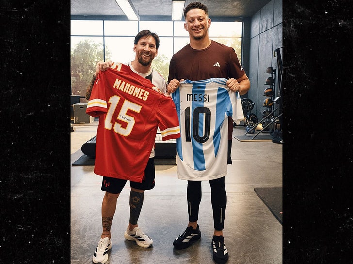 Patrick Mahomes, Lionel Messi Swap Autographed Jerseys After Industrial Shoot