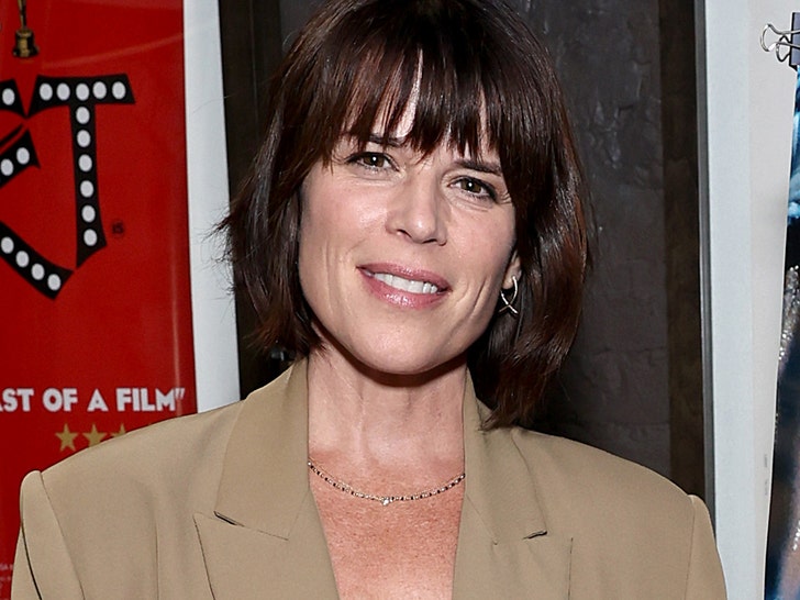 Neve Campbell Sells L.A.-Space House for $4.2 Million