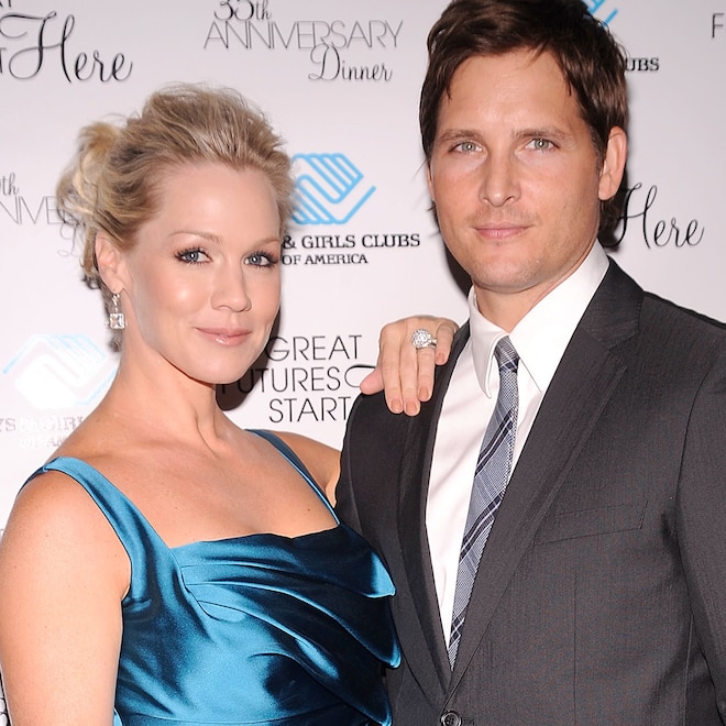Jennie Garth & Peter Facinelli Reunite at Daughter’s Graduation