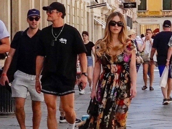 Orlando Bloom Seen on Stroll with Sydney Sweeney After Katy Perry Break up