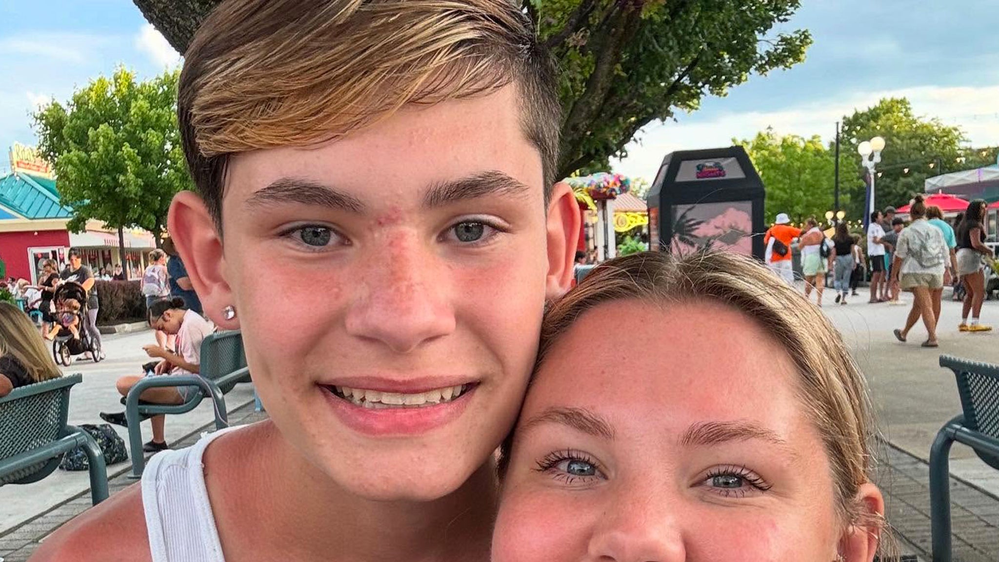 Kailyn Lowry’s Son Elliott Claims ‘Ex-Good friend’ Outed Him to Classmates, Shares Household’s Response