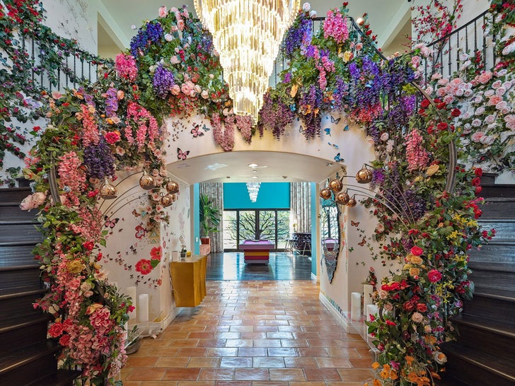 Bella Thorne Lists L.A. Dwelling for $4 Million