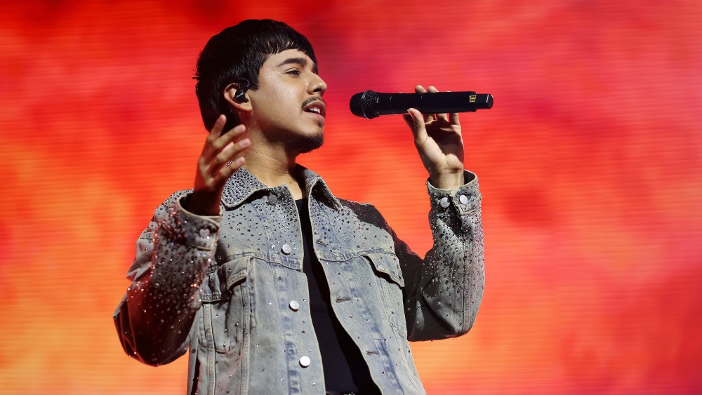 Ivan Cornejo Glows in Soulful Homecoming Present: Live performance Evaluate