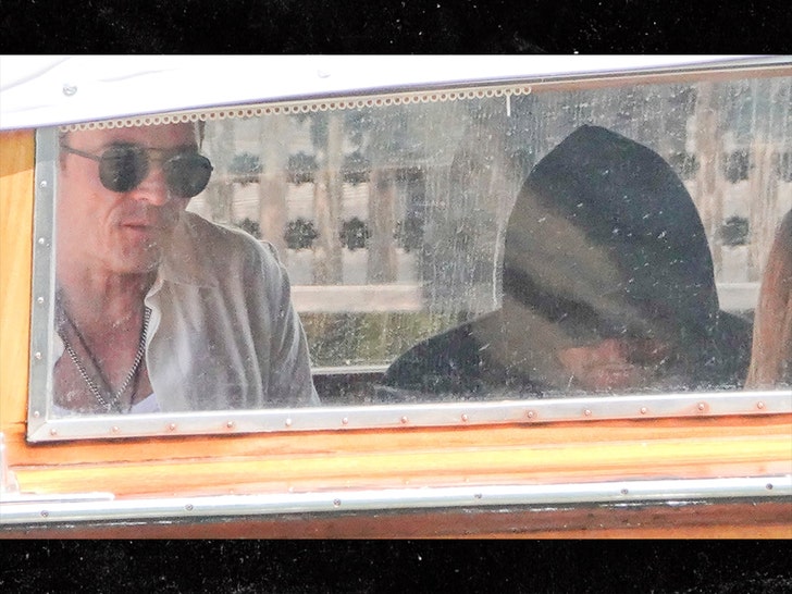 Leonardo DiCaprio and Orlando Bloom Depart Venice After Bezos Wedding ceremony