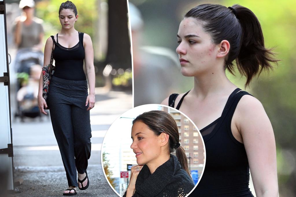 Suri Cruise seems to be identical to mother Katie Holmes whereas having fun with summer season trip in NYC