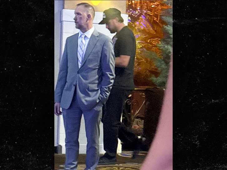 Travis and Jason Kelce Noticed on Late-Evening On line casino Run in Nevada