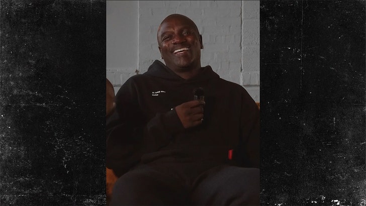 Akon Needs Superstar Boxing Match, ‘Please Invite Me In The Ring!’