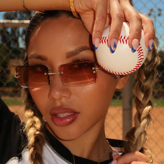 Game Day Ready: Press-on Nails for Sports Fans With Style