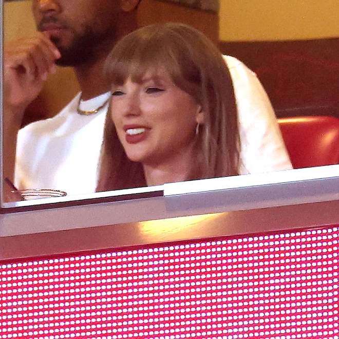 Taylor Swift & Travis Kelce Step Out for First Time Since Engagement