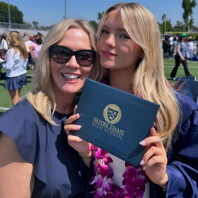 Jennie Garth & Peter Facinelli’s Daughter Fiona Starts College