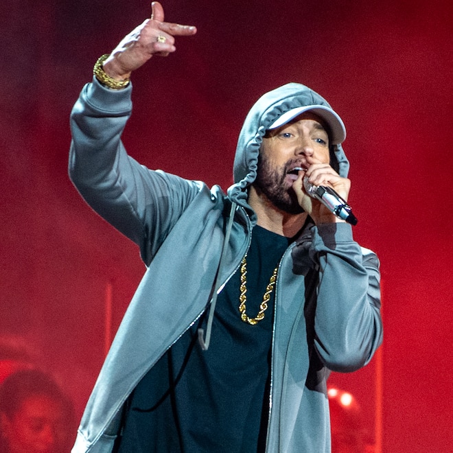 Eminem Has Fans Losing It Over His Surprise Appearance in NYC