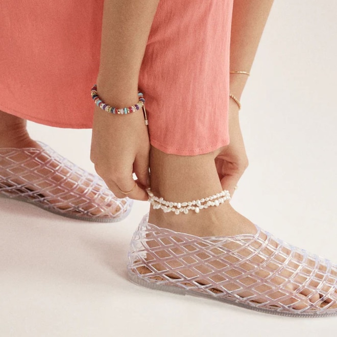Trend Alert: Anklets Are The ‘It Girl’ Jewelry Find of August 2025