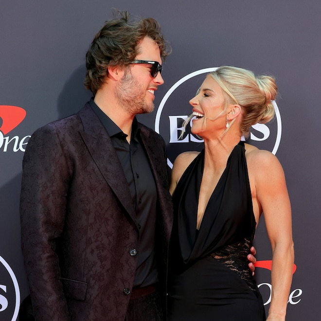 How Matthew & Kelly Stafford Tackle Rumors About Their Family