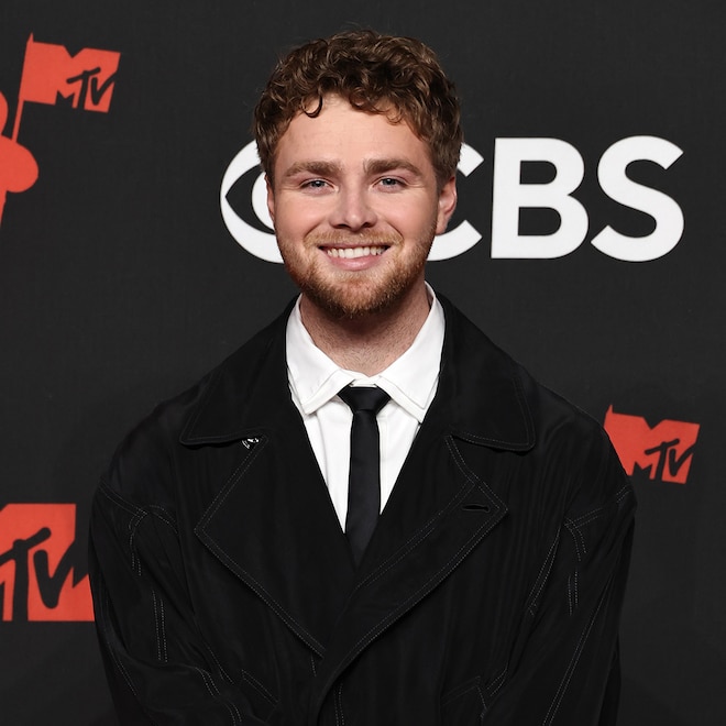 Alex Warren Makes TMI Confession After MTV VMAs 2025 Win