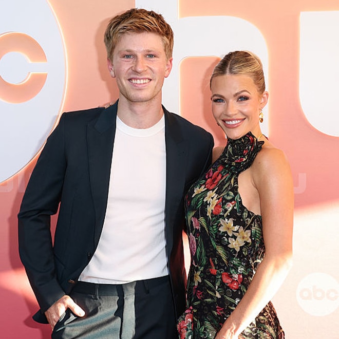Witney Carson Reacts to Fans Sliding Her DMs to Date Robert Irwin