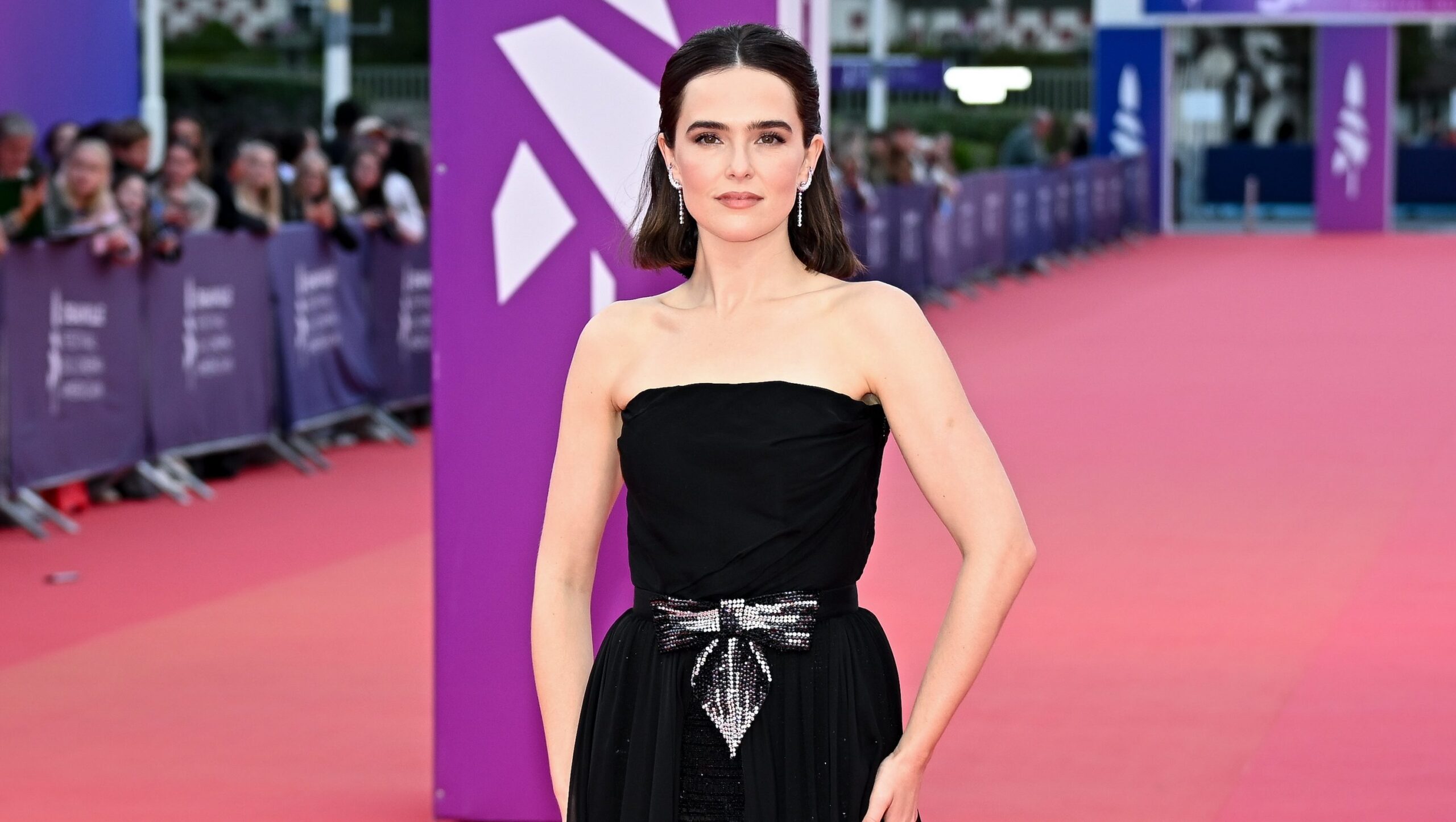 Zoey Deutch’s Boyfriend History: From First Love to Engagement to Fiancé Jimmy Tatro