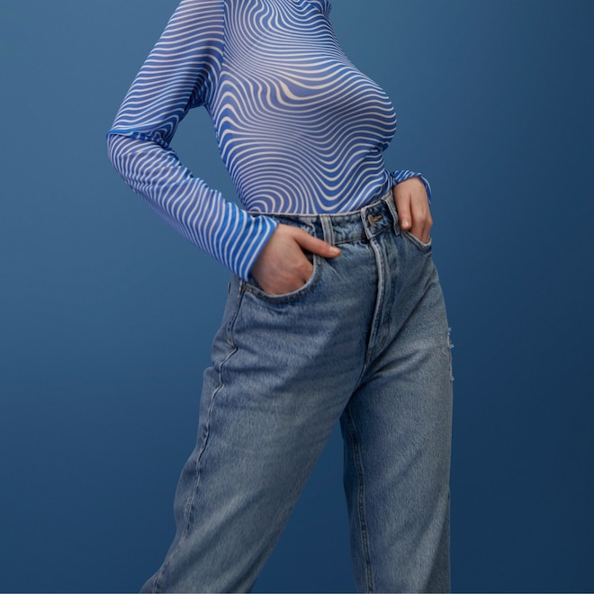 The Denim Trend Your Mom Rocked in the ‘80s Is Making a Chic Comeback