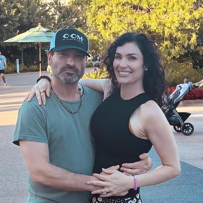 Big Bang Theory’s Johnny Galecki Shares Rare Glimpse of Wife and Kids