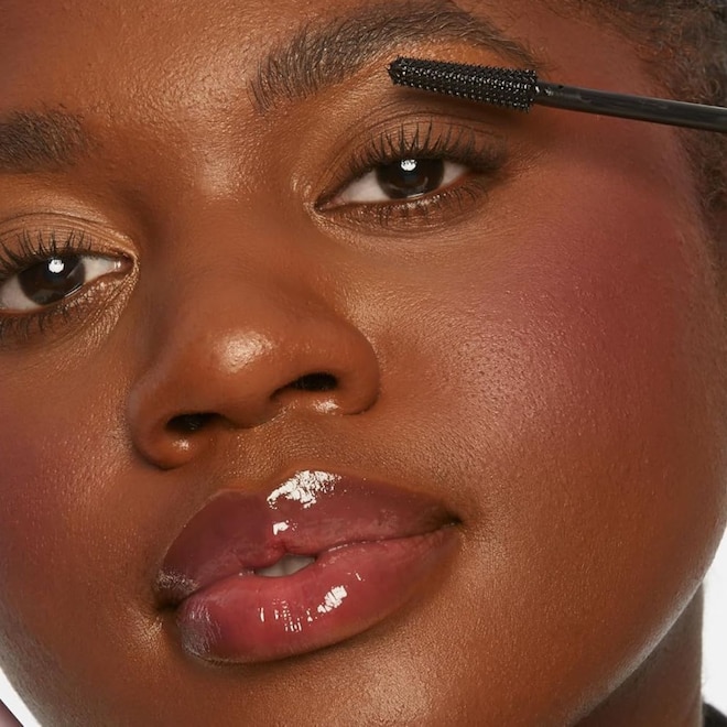 Mascara That Won’t Run, Smudge, or Flake, According to Amazon Shoppers
