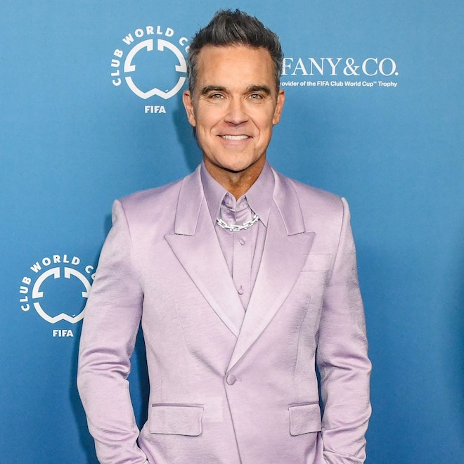 Robbie Williams Shares Tourette Syndrome Diagnosis