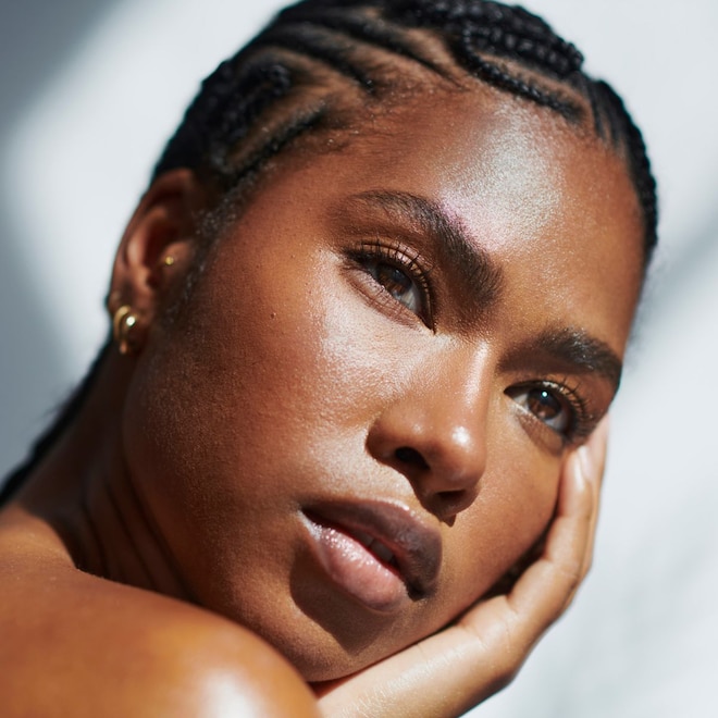 10 Glow-Boosting Illuminators With the Best Amazon Reviews