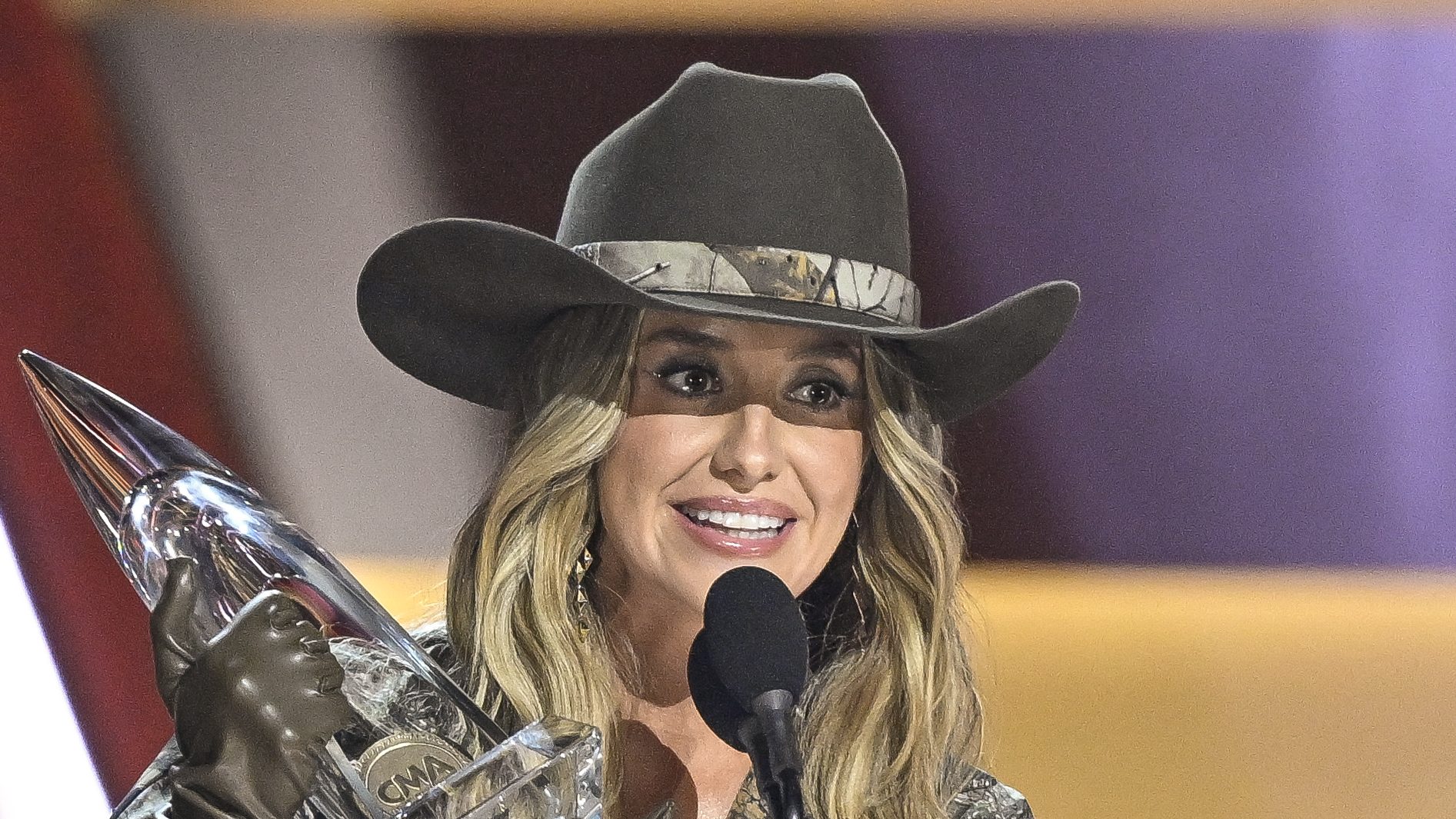 CMAs 2025 Winners: See Who Won Entertainer of the Year & More