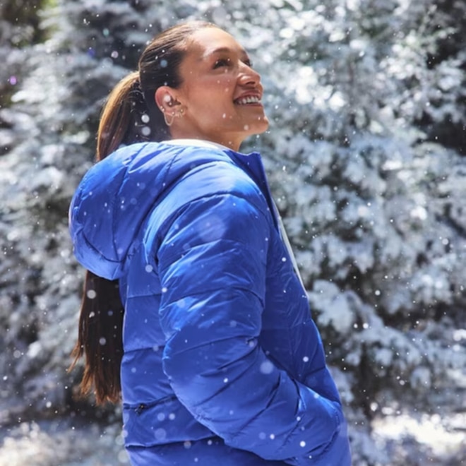 Athleta’s Semi-Annual Sale Has Tons of 70% Leggings & More