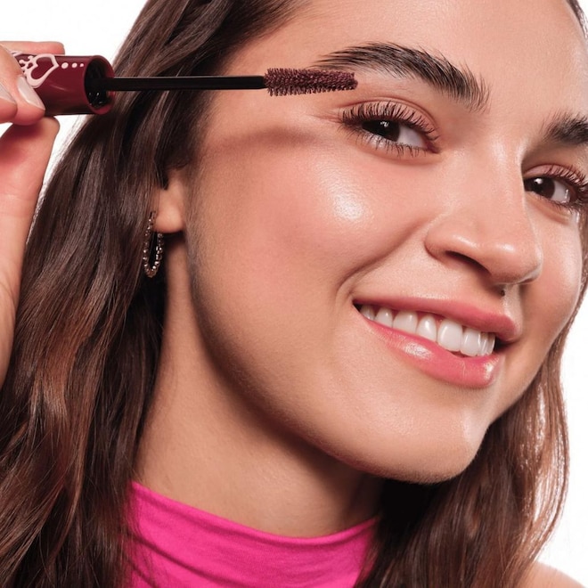 Brown Mascaras Are So in for 2026: Drugstore & Luxury Picks