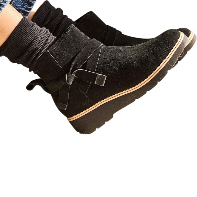 DSW Deal Alert – Up to 50% Off Heels, Boots, More Shoes