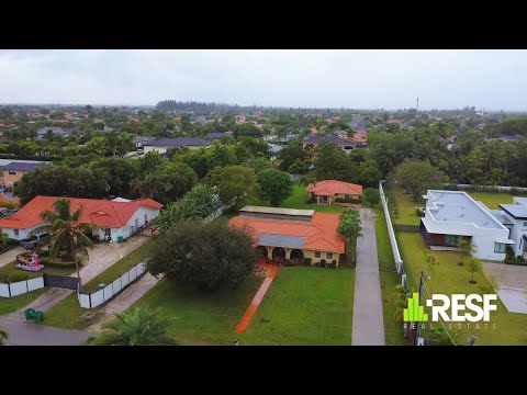 50 SW 130th Ave Miami, FL 33184