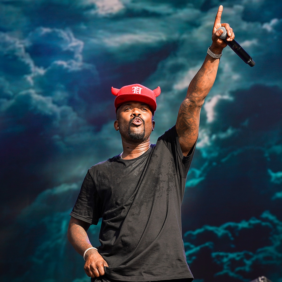 Ray J Appears to Have Blood Run From Eyes After Heart Issues