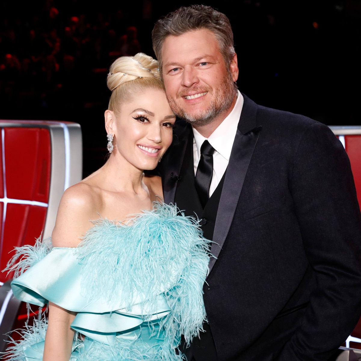 Blake Shelton Shares Valentine’s Day PDA With Gwen Stefani
