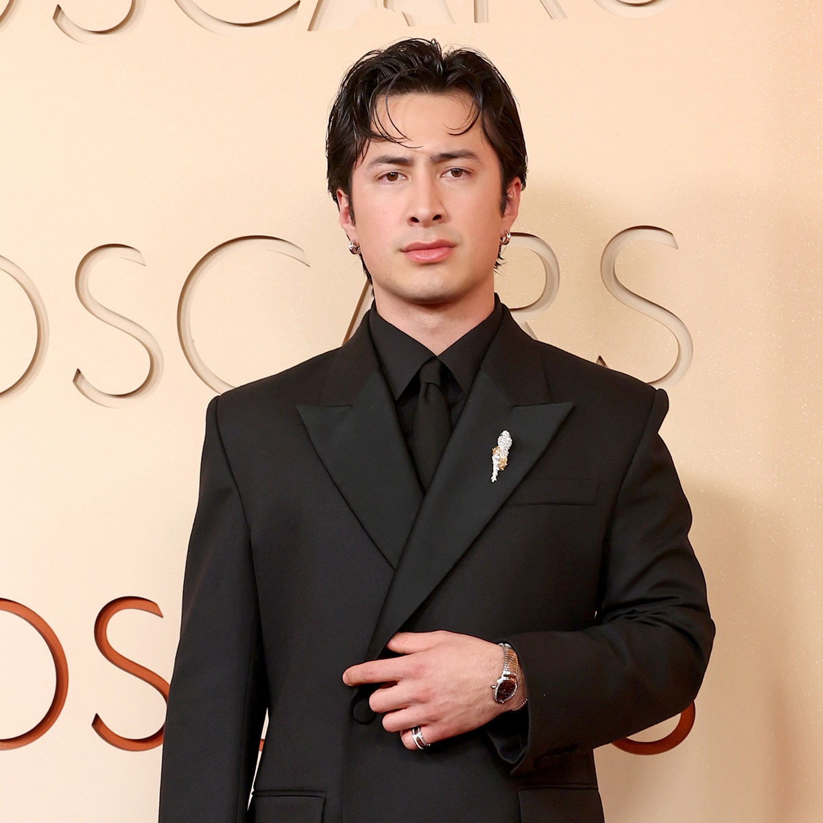 Hudson Williams Makes Red Carpet Debut With Girlfriend at Oscars Party