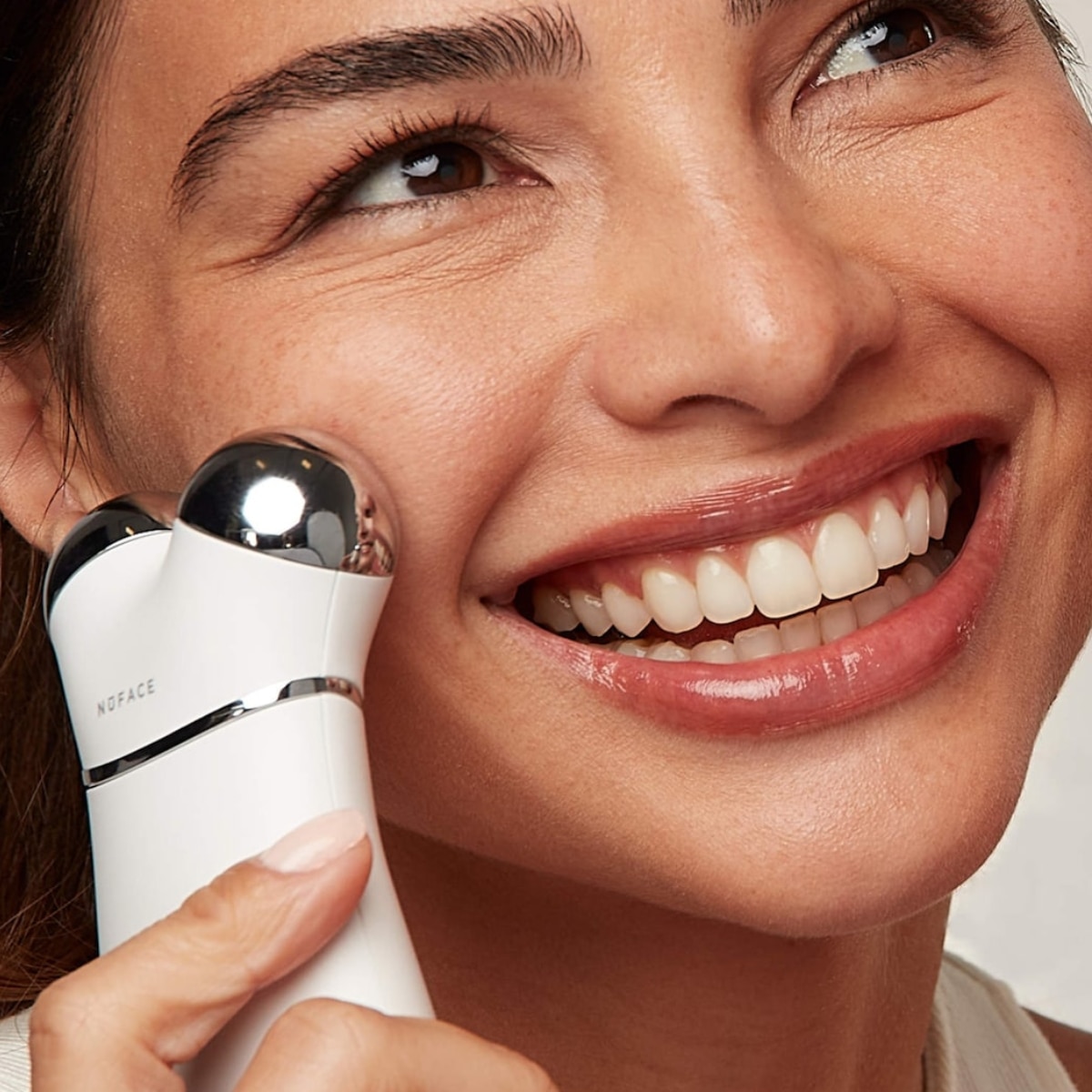 This On-Sale Viral Device Delivers Instant Face Lift–Like Results