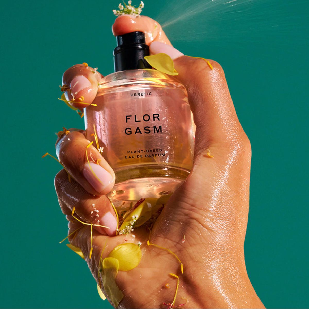 Clean Perfume Guide: Fresh Fragrances That Feel Chic & Skin-Friendly