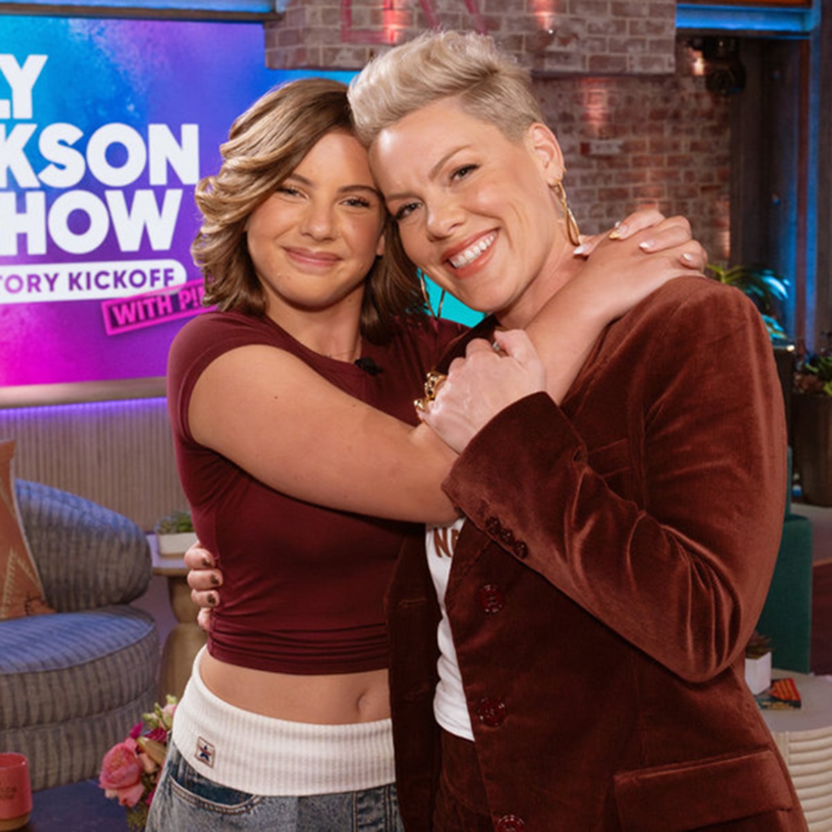 Pink Duets With Daughter While Guest Hosting Kelly Clarkson Show