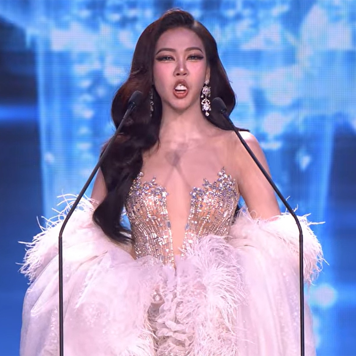Miss Thailand Reacts After Her Teeth Fell Out in Viral Pageant Moment