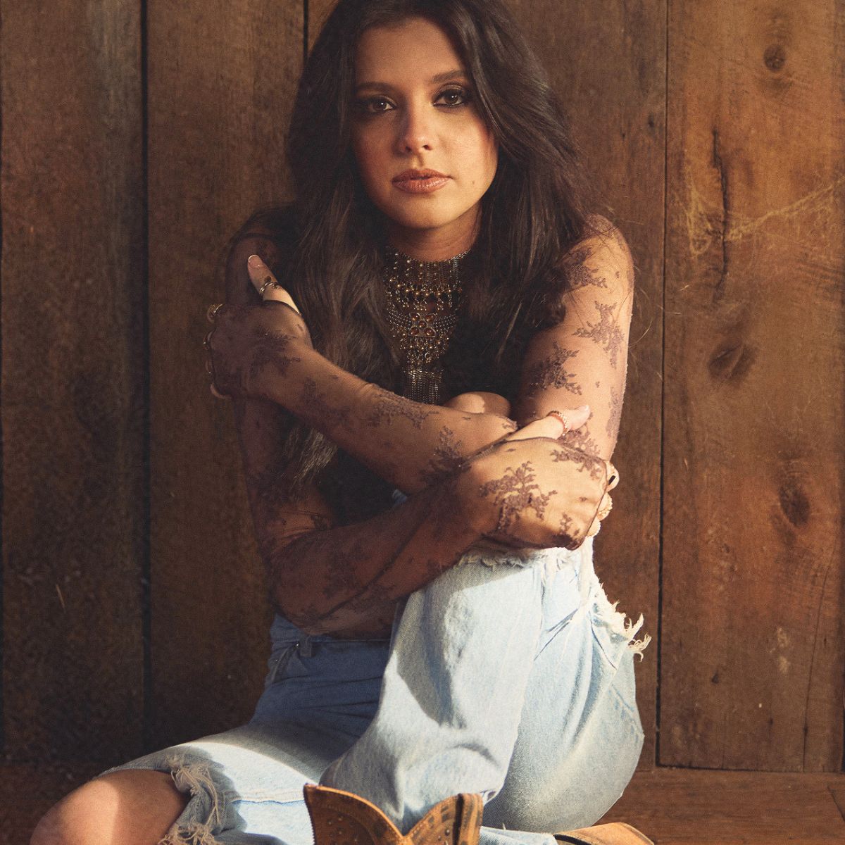 Lanie Gardner’s $20 Beauty Must-Haves Fixes Makeup Creasing & Patching